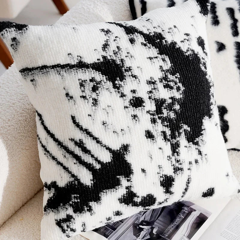 French Retro Black/White Pillow Cover