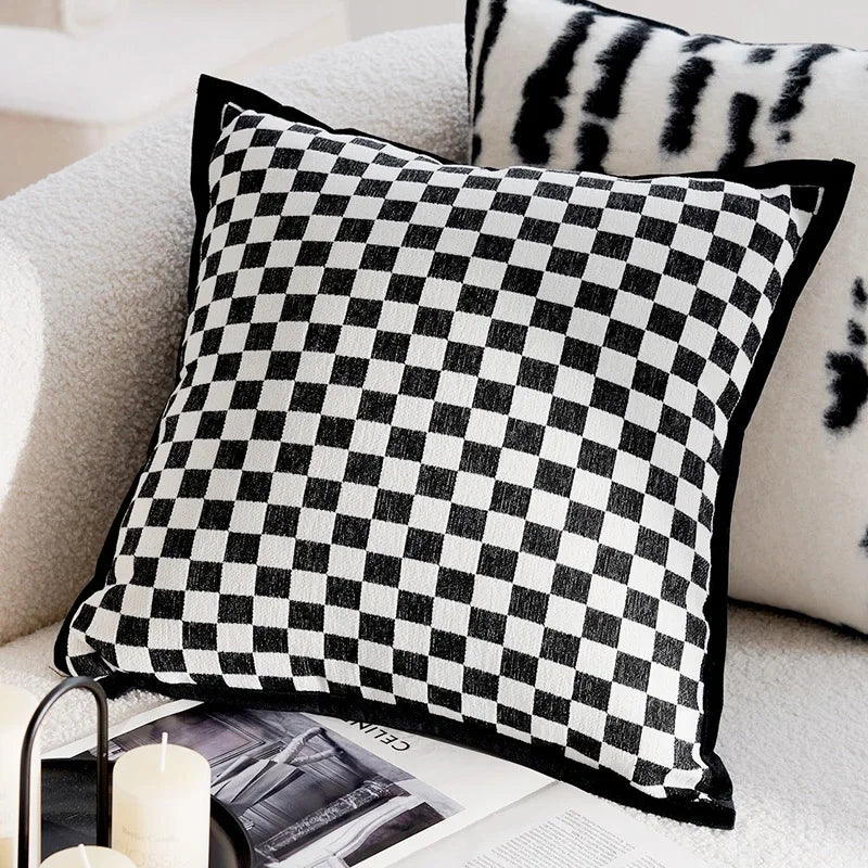 French Retro Black/White Pillow Cover