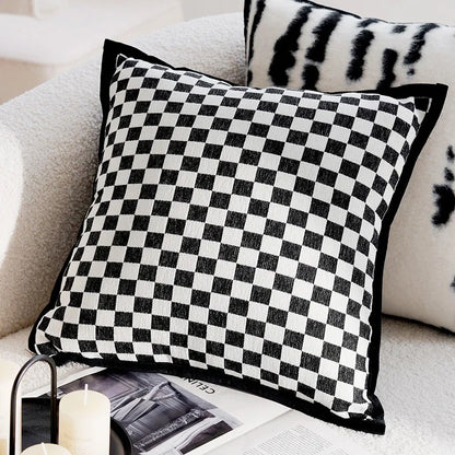French Retro Black/White Pillow Cover
