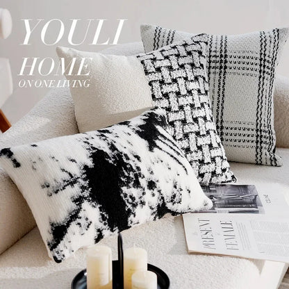 French Retro Black/White Pillow Cover