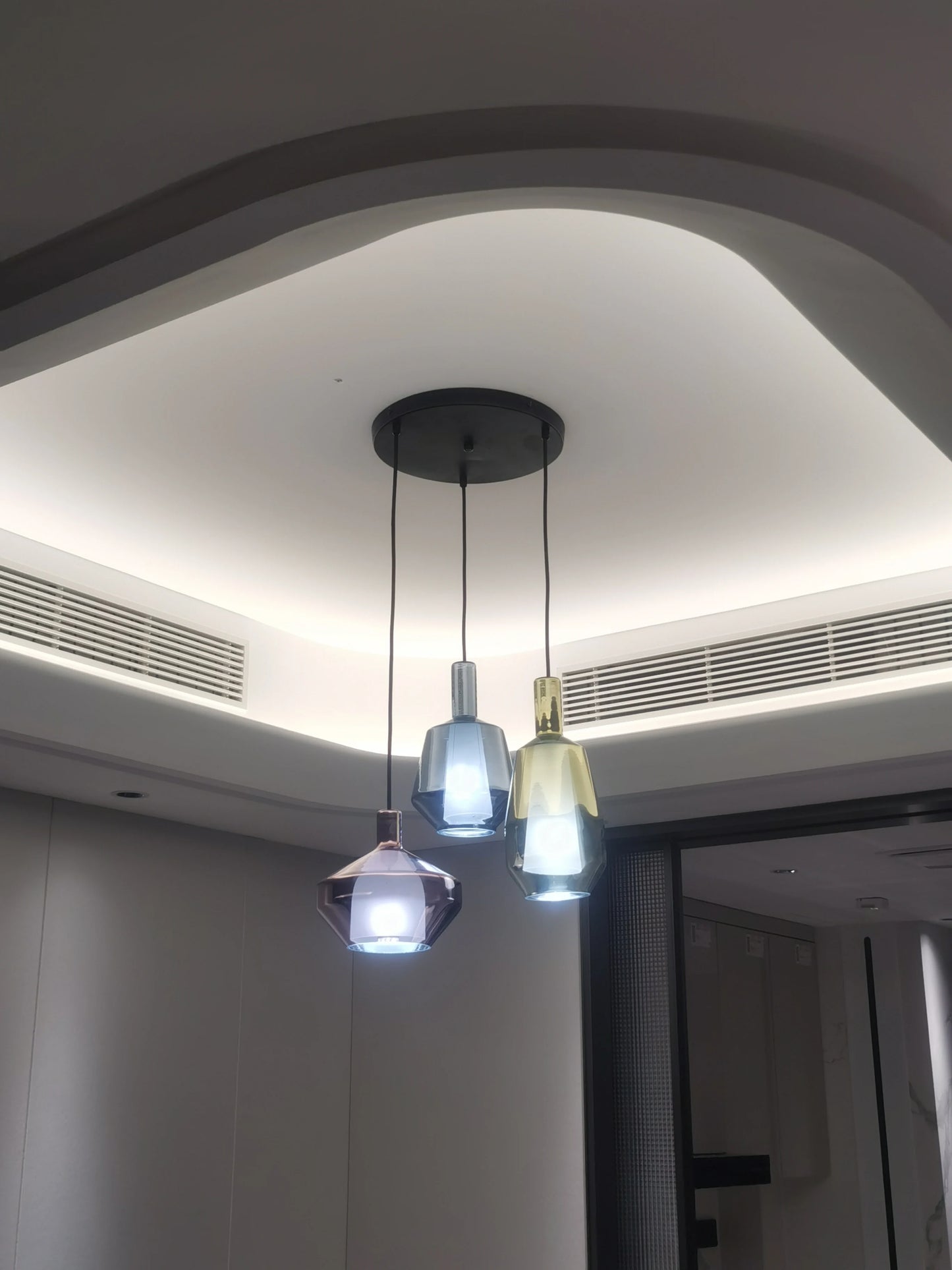 Creative Design Glass Pendant Light