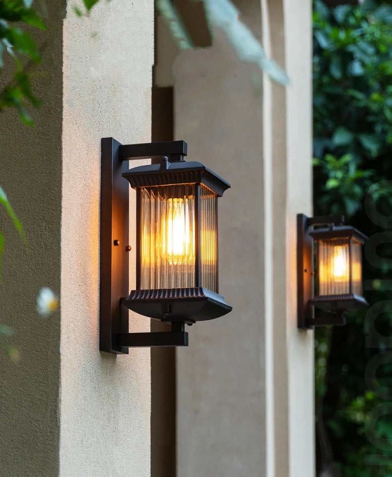 Outdoor Wall Lamp