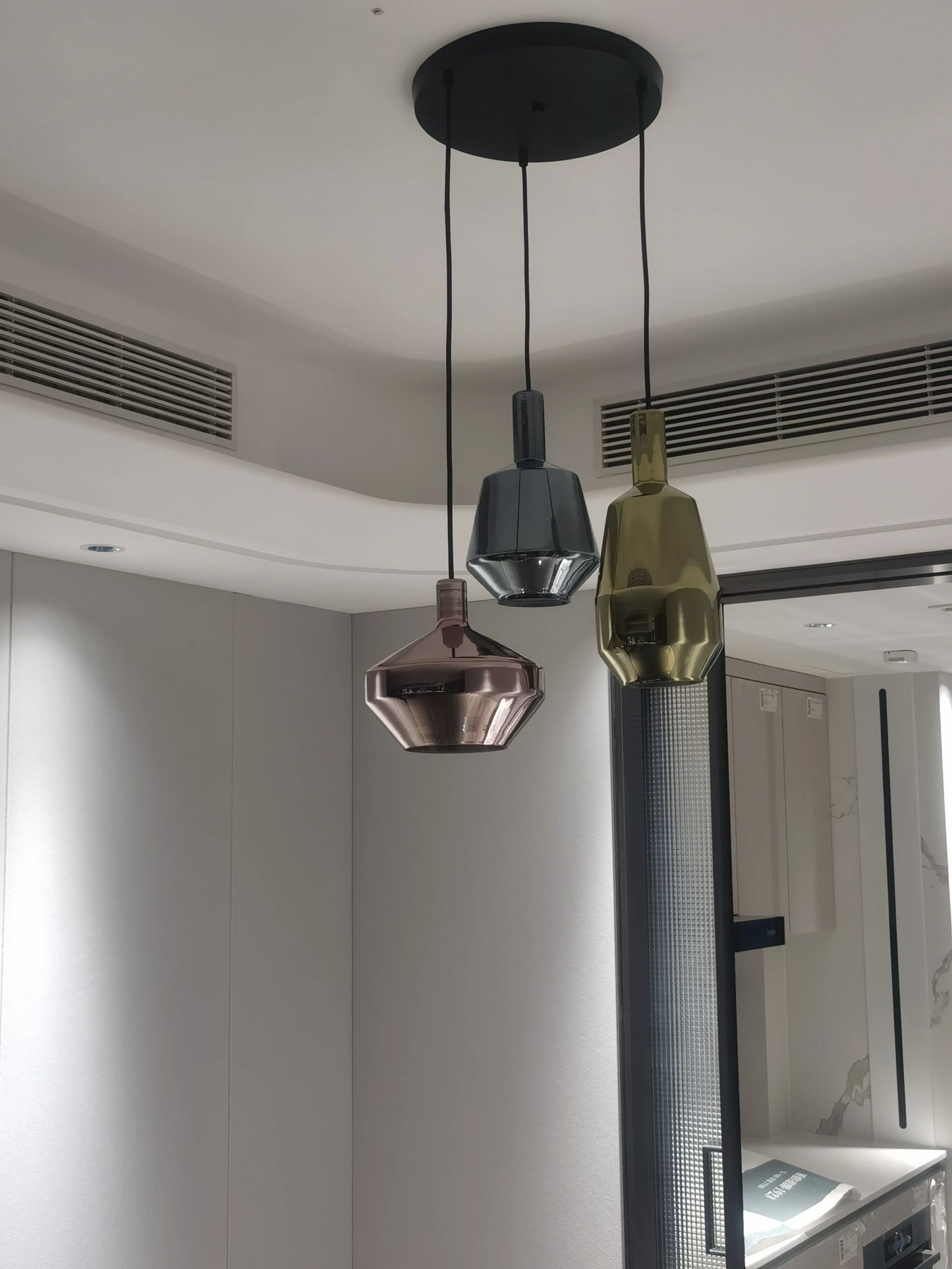 Creative Design Glass Pendant Light